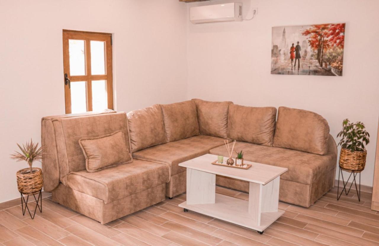 Apartmani Dumezic بار المظهر الخارجي الصورة