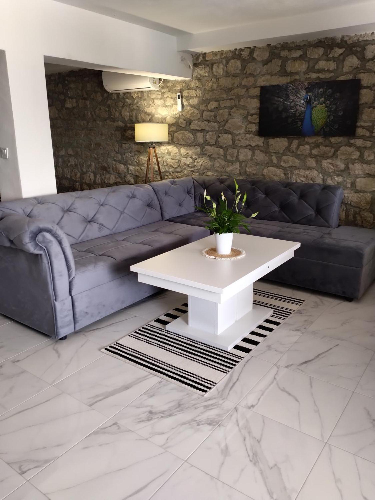 Apartmani Dumezic بار الغرفة الصورة