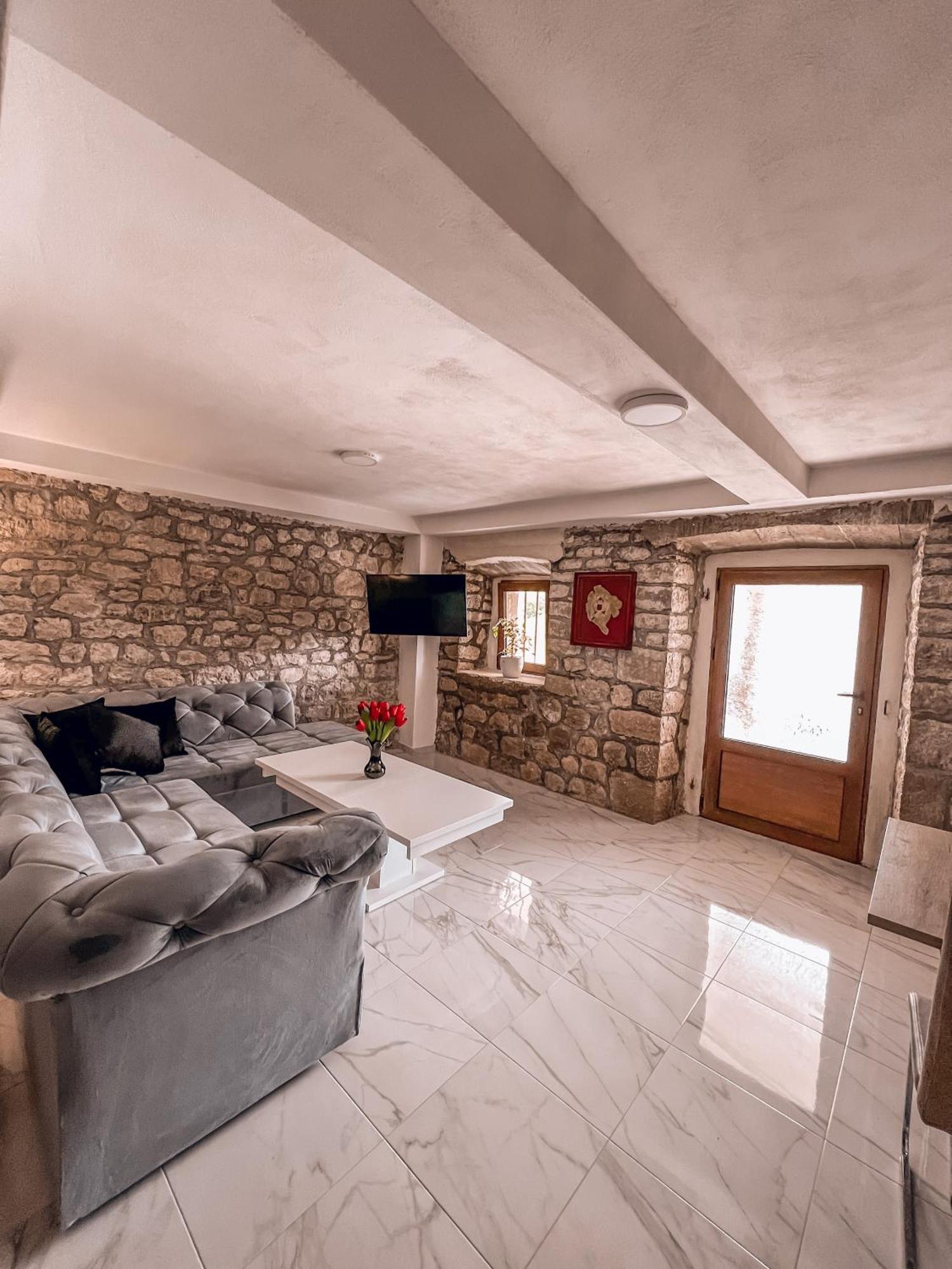 Apartmani Dumezic بار الغرفة الصورة